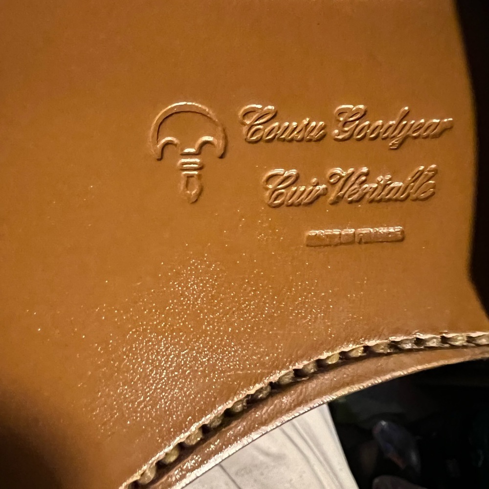 Size 36 Robert Clergerie -282600prune/Blanc/Tany DBL Verniprune item#3345548 - Picture 11 of 11